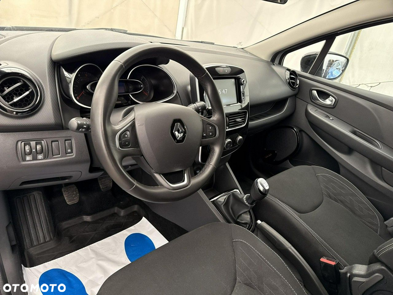 Renault Clio - 13