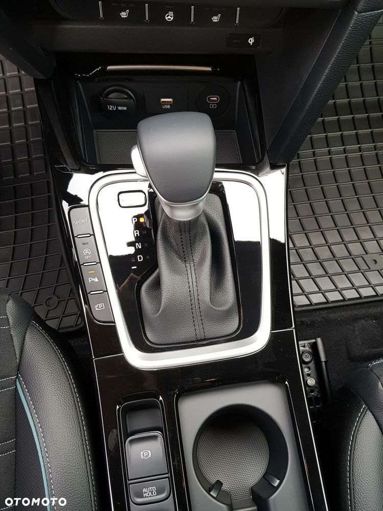 Kia XCeed 1.6 T-GDI Tribute DCT - 22