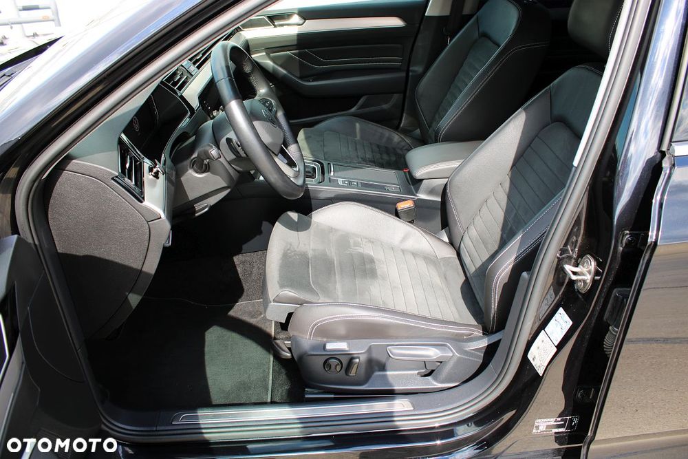 Volkswagen Passat 2.0 TSI Elegance DSG - 33