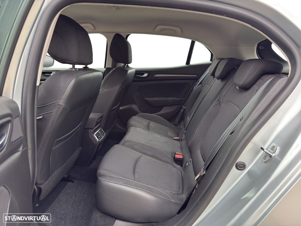Renault Mégane 1.5 Blue dCi Techno EDC - 12