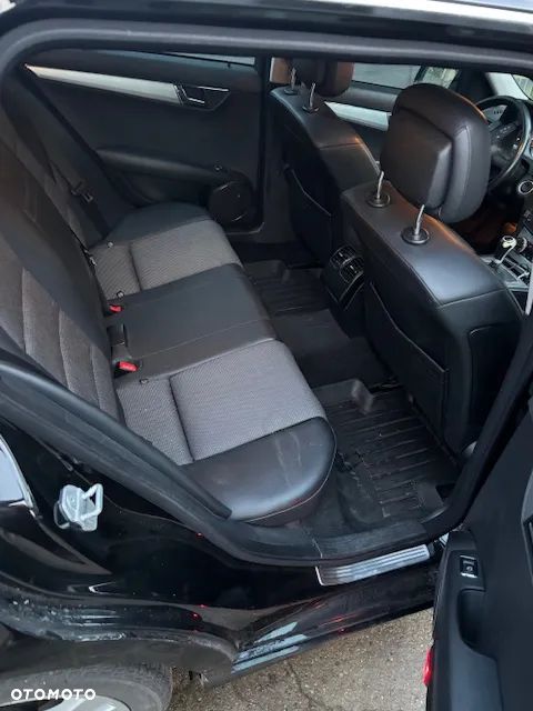 Mercedes-Benz Klasa C 180 Kompressor BlueEFFICIENCY - 12