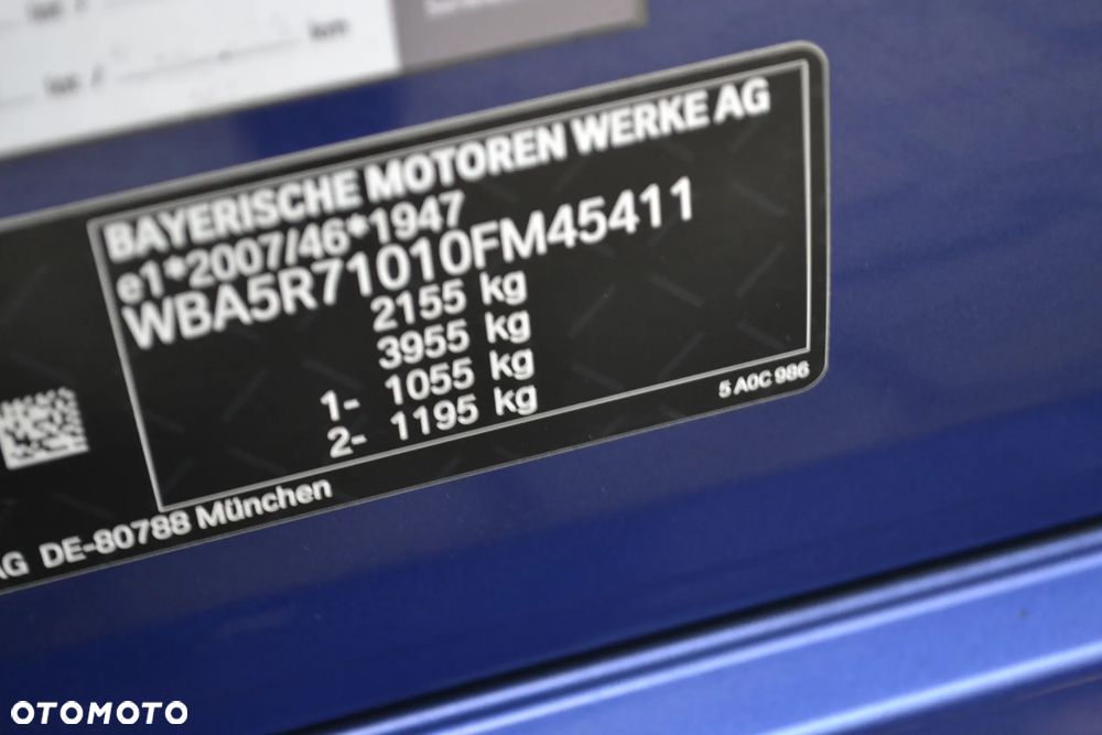 BMW Seria 3 330i xDrive M Sport sport - 40