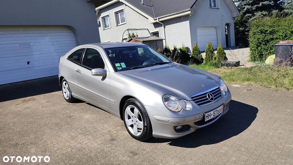 Mercedes-Benz Klasa C 200 Kompressor Automatik Sport Edition - 21