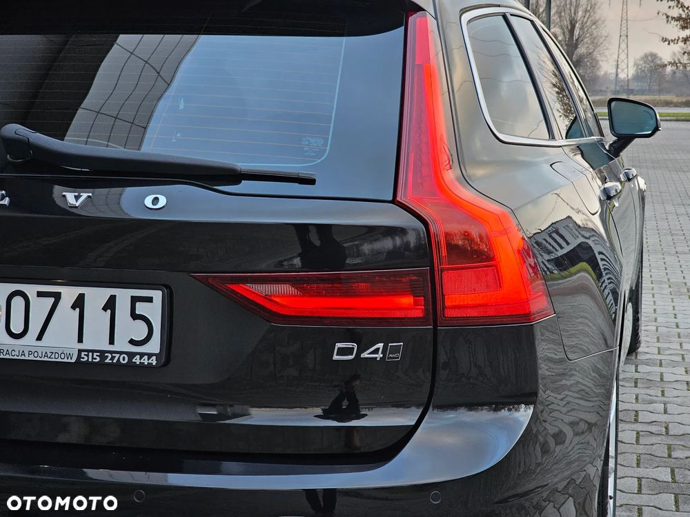 Volvo V90 D4 AWD Geartronic Momentum - 18