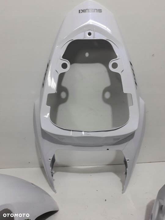 SUZUKI GSR 750 OGON OWIEWKA CZASZA CZACHA BŁOTNIK - 2