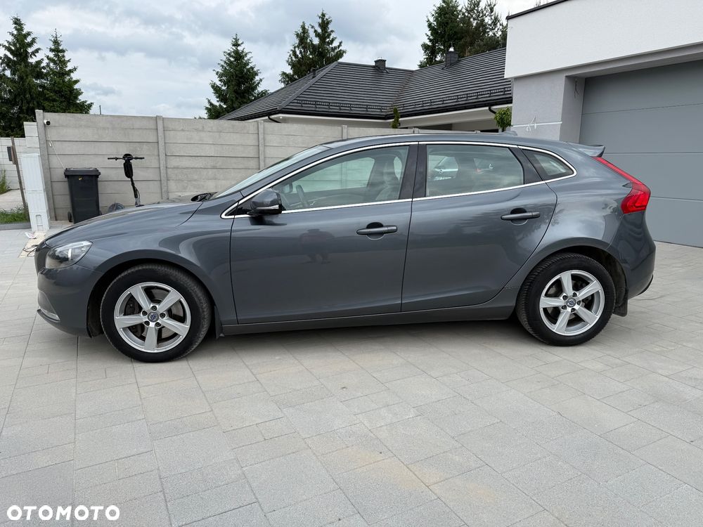Volvo V40 D3 Momentum - 12