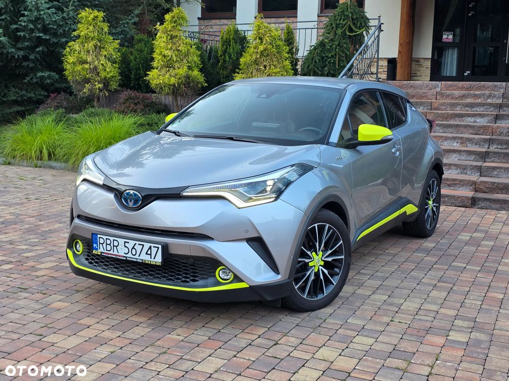 Toyota C-HR 1.8 Hybrid Neon Lime powered by JBL - 1