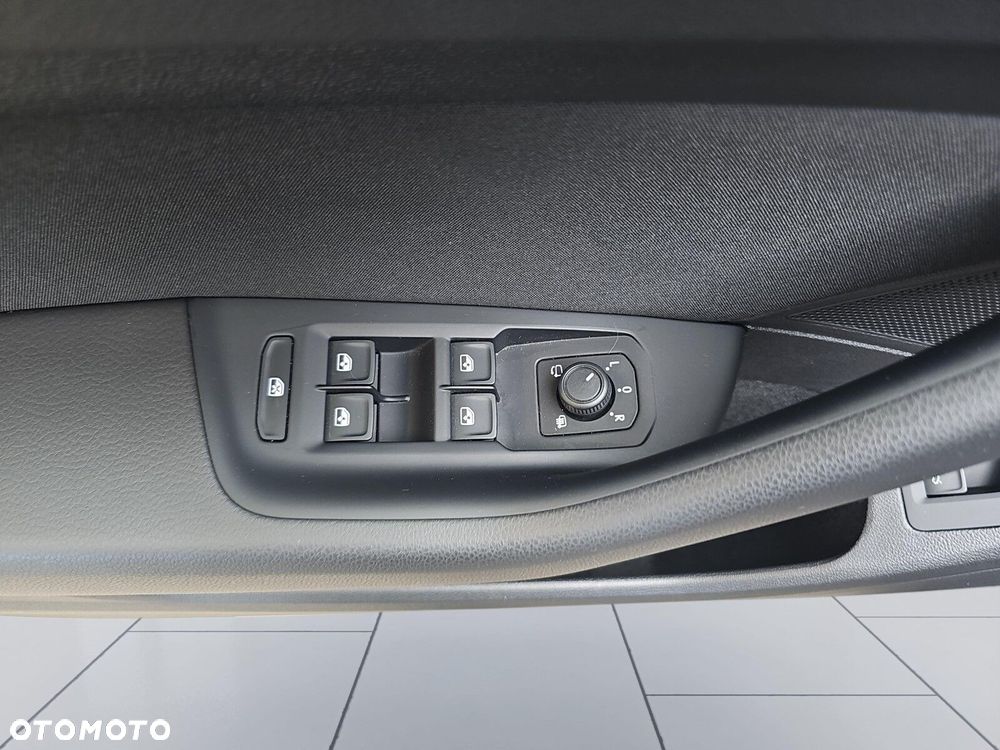 Volkswagen Passat Variant 1.5 TSI EVO Business DSG - 19