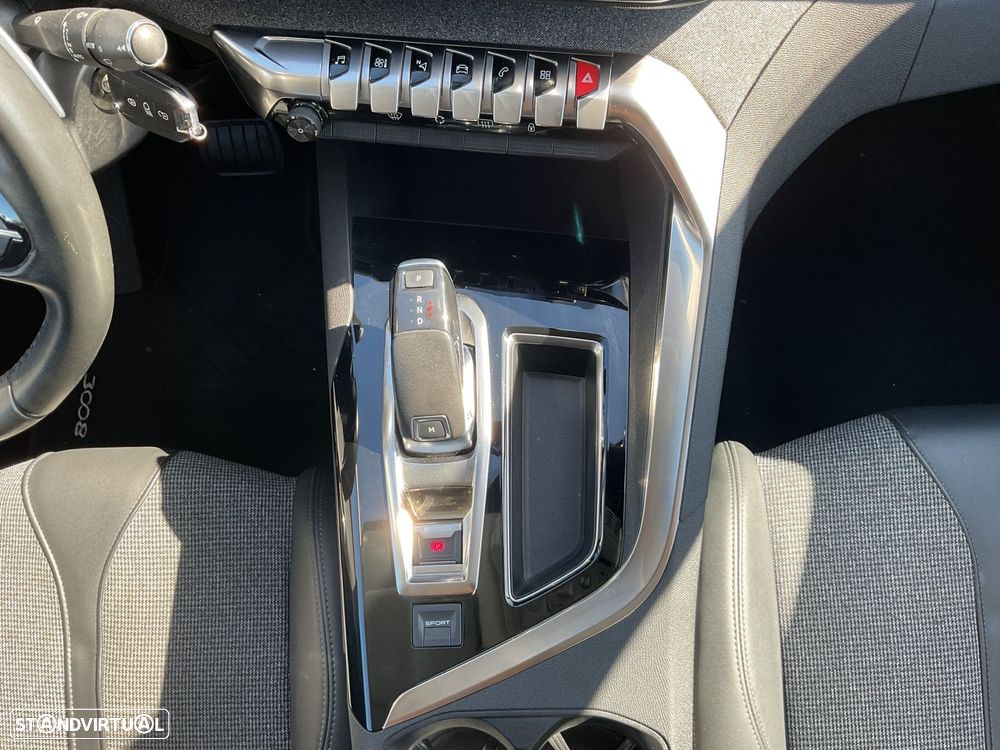 Peugeot 3008 1.5 BlueHDi Allure Pack EAT8 - 32