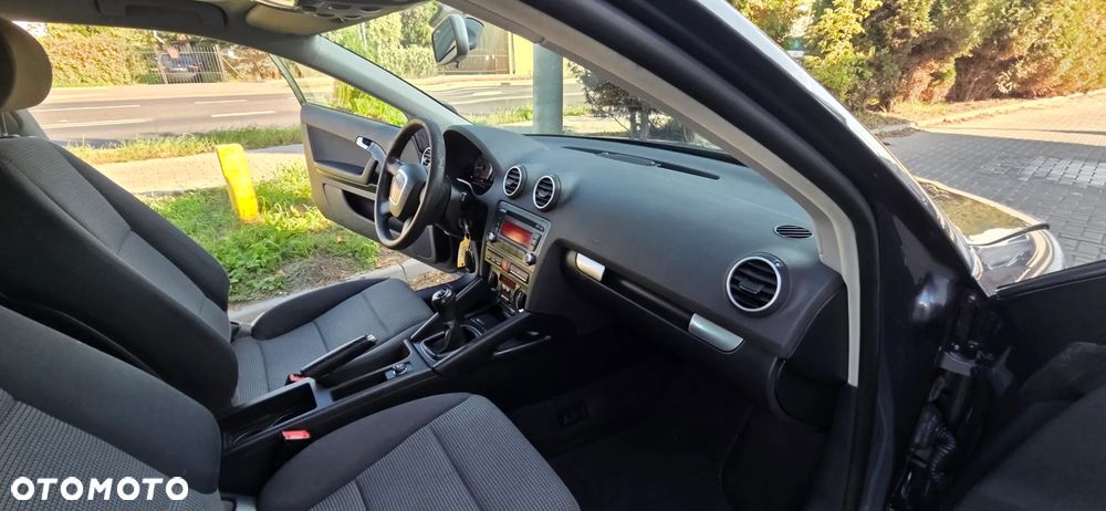 Audi A3 3-drzwiowe 1.6 Ambition - 35