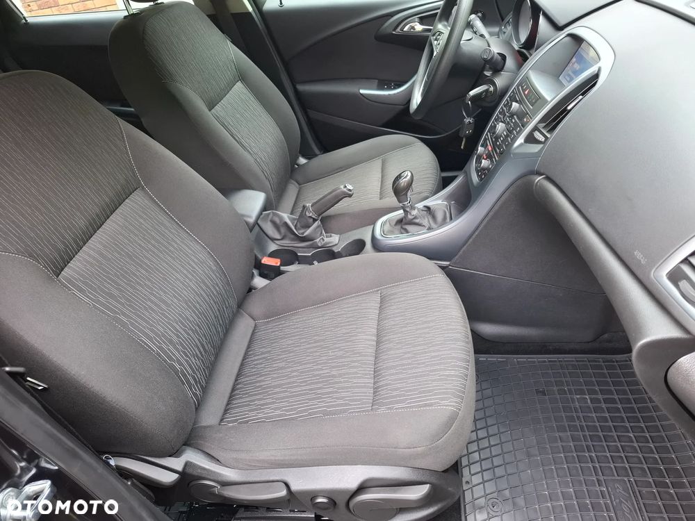 Opel Astra 1.4 Turbo Exklusiv - 13