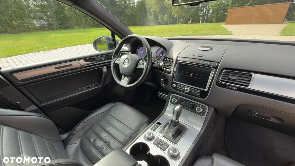 Volkswagen Touareg 3.0 V6 TDI BMT Perfectline R-Style - 10