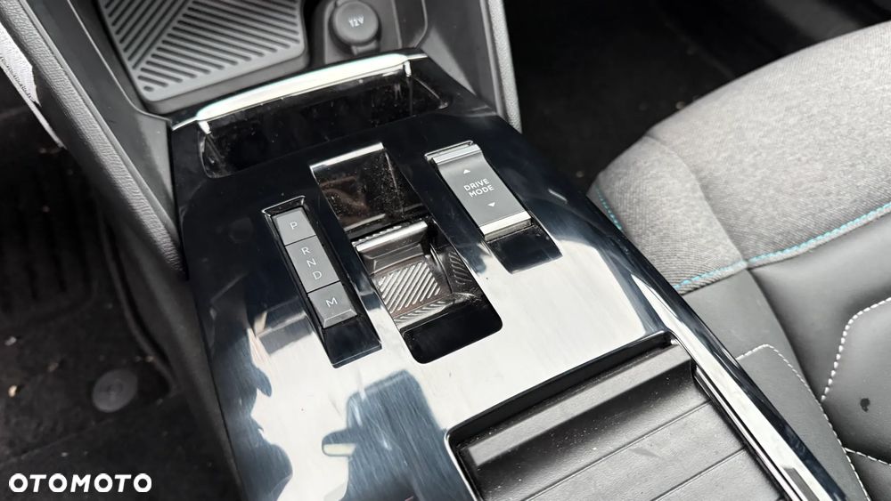 Citroën C4 Hybrid 136 ë-DSC6 MAX - 23