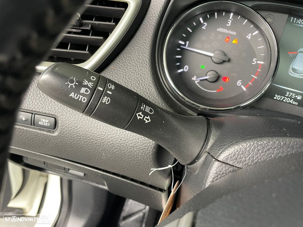 Nissan Qashqai 1.5 dCi N-Connecta - 17