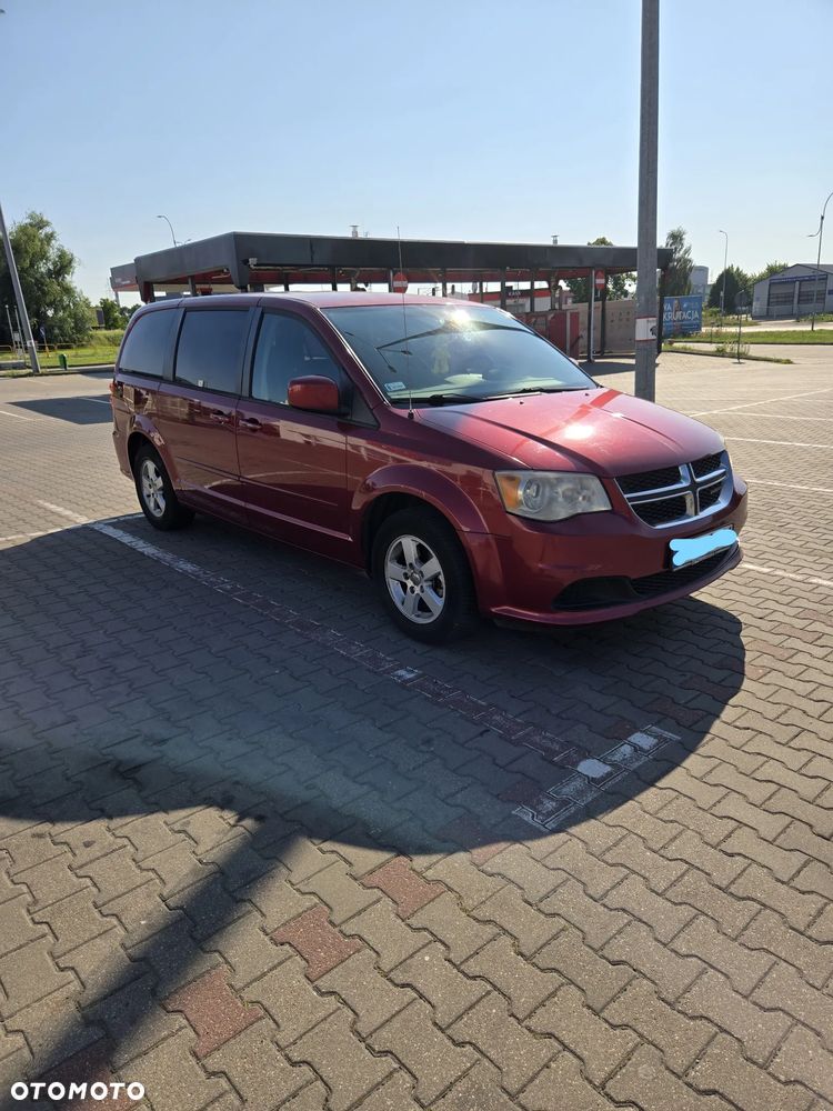 Dodge Grand Caravan - 2
