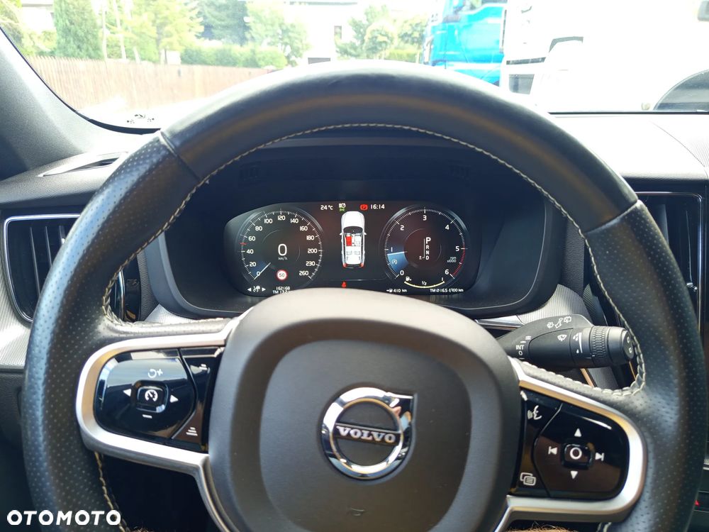 Volvo XC 60 D4 R-Design - 16
