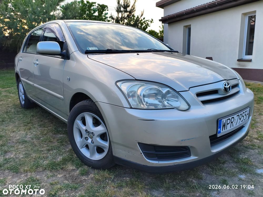 Toyota Corolla - 1