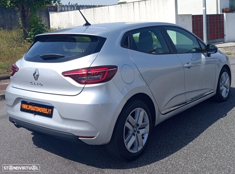Renault Clio - 7