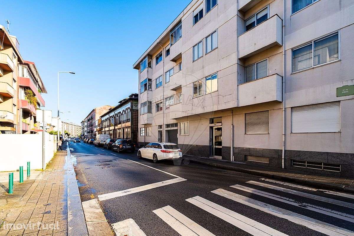 Garagem  para venda - Grande imagem: 2/9