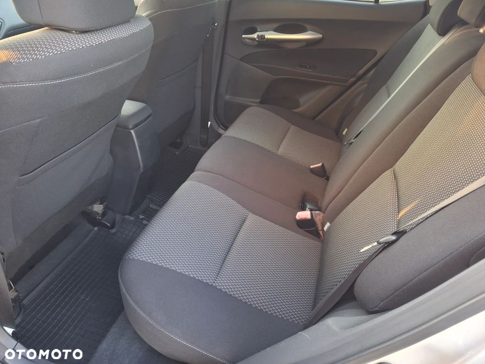 Toyota Auris 1.6 Executive - 19