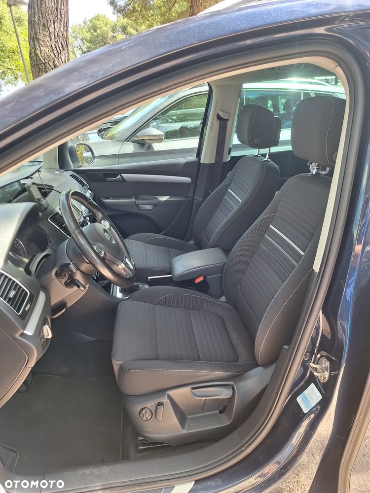 Volkswagen Sharan 2.0 TDI Comfortline DSG - 9