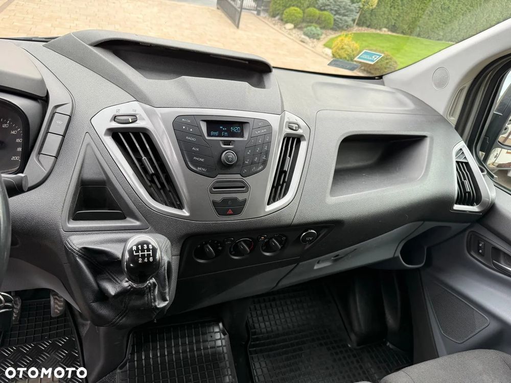 Ford TRANSIT CUSTOM - 11
