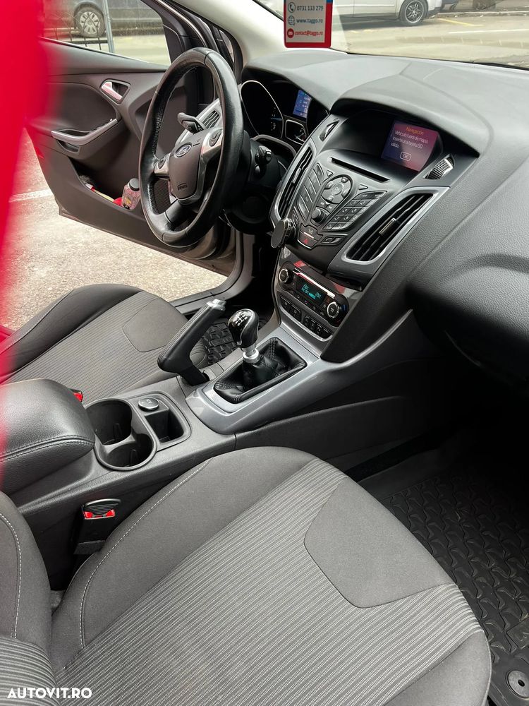 Ford Focus 1.6 TDCI DPF Titanium - 11