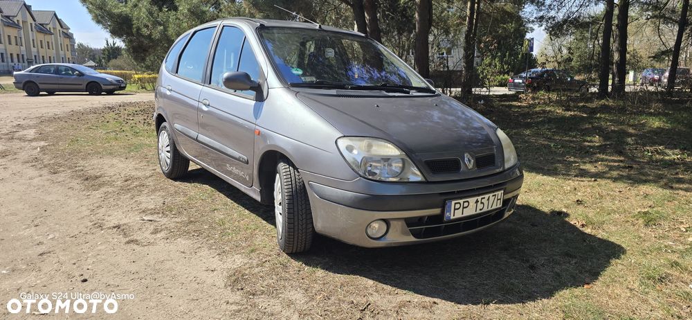 Renault Scenic 1.6 16V Family - 1