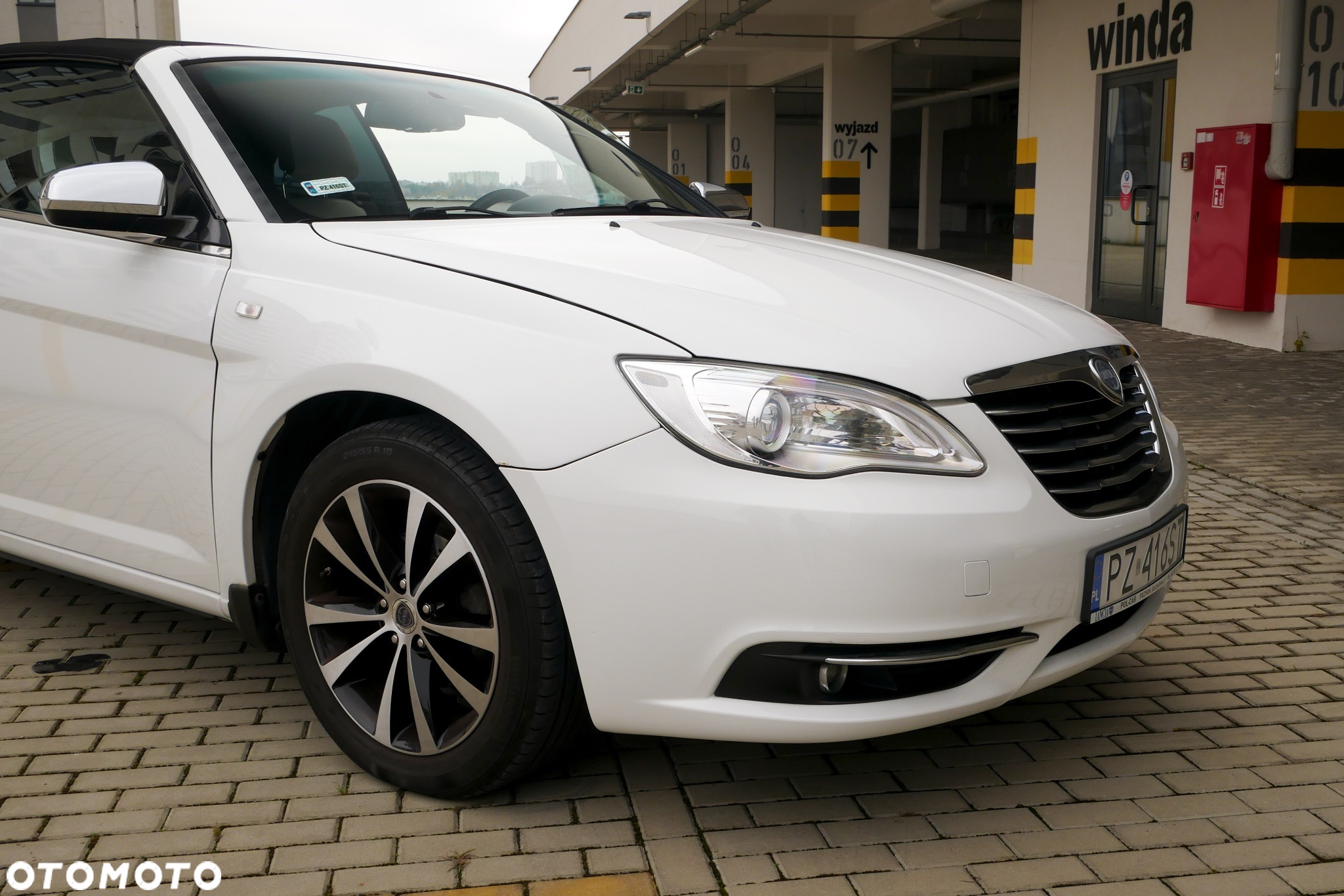 Chrysler 200 - 10