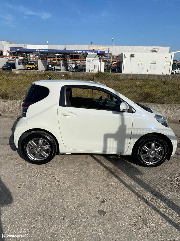 Toyota iQ 1.4 D-4D - 3