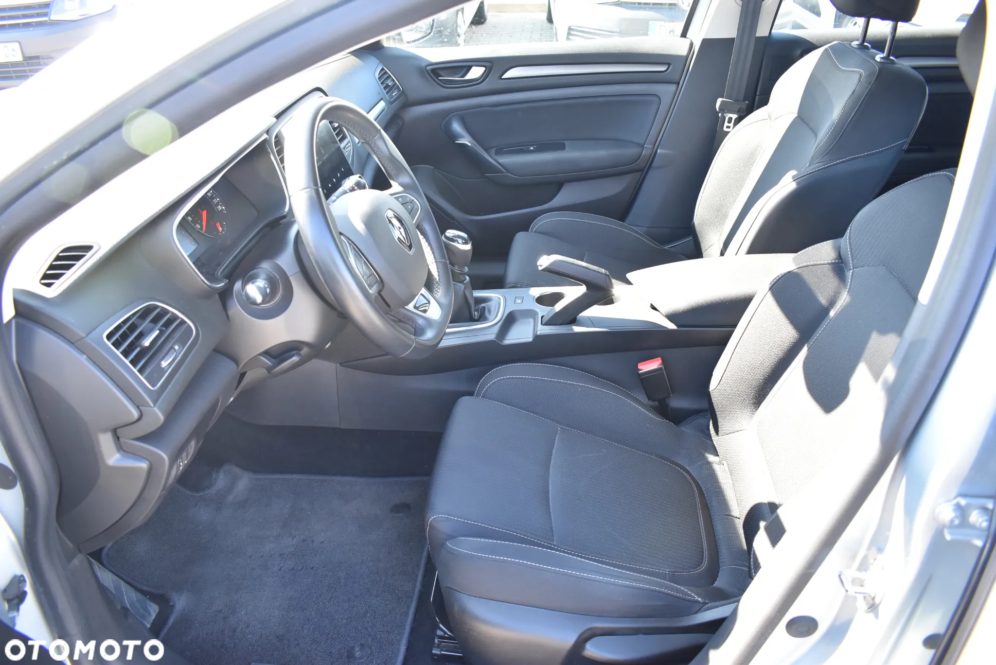 Renault Megane 1.3 TCe FAP Zen - 10