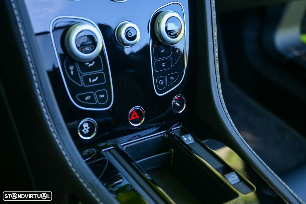 Aston Martin Vantage Roadster V12 S Sportshift 3 - 46