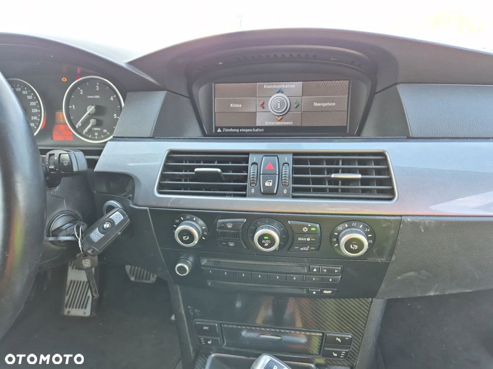 BMW Seria 5 525d Edition Exclusive - 9