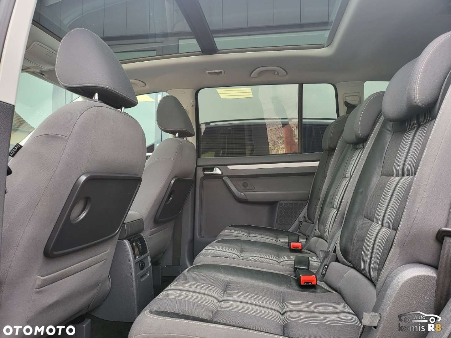 Volkswagen Touran - 18