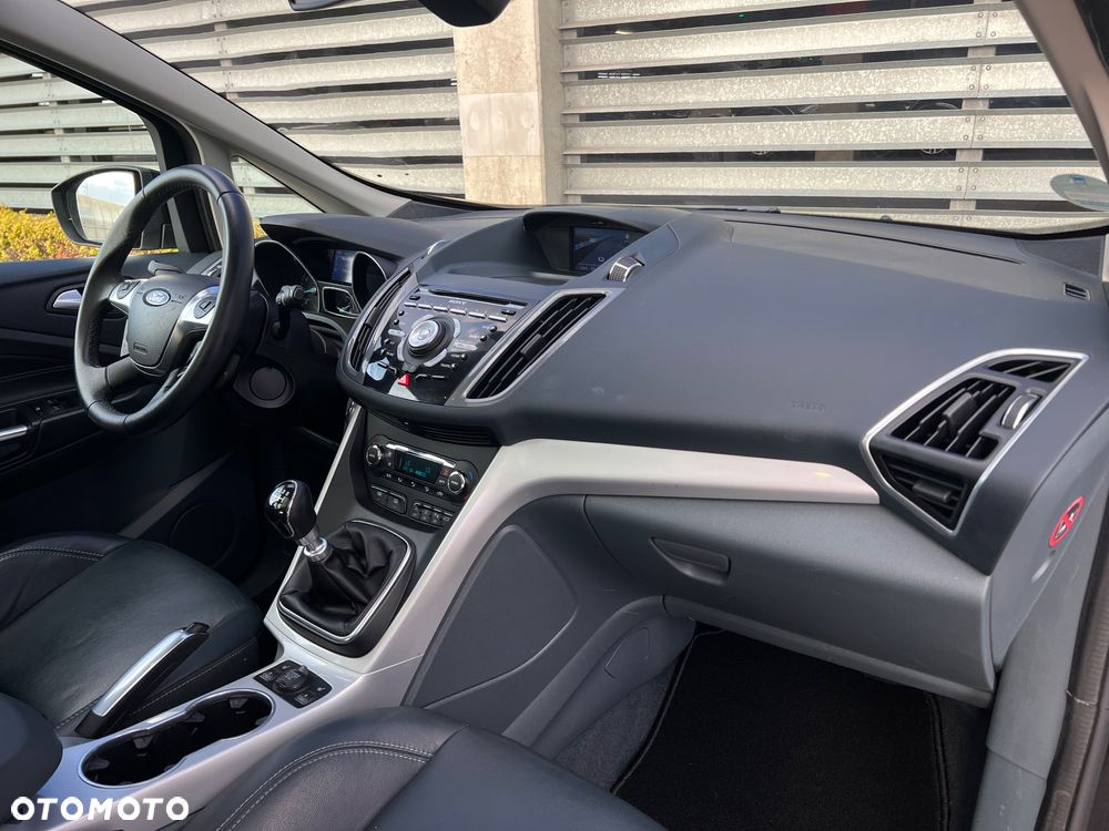 Ford Grand C-MAX - 25