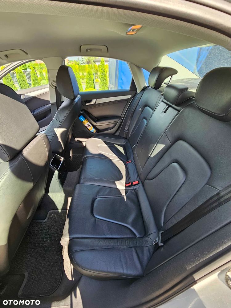Audi A4 Avant 2.0 TDI - 12