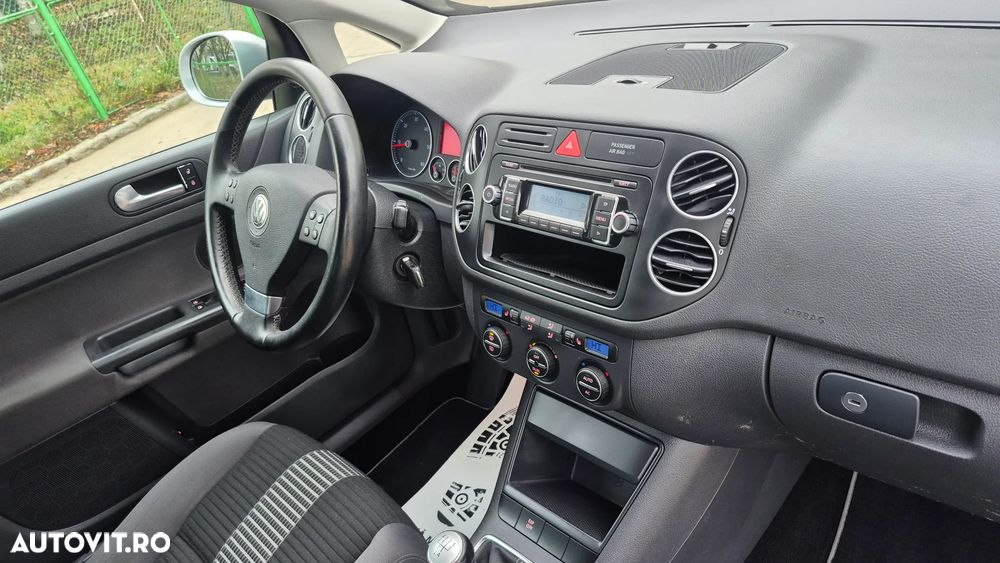 Volkswagen Golf Plus 1.9 TDI DPF United - 10