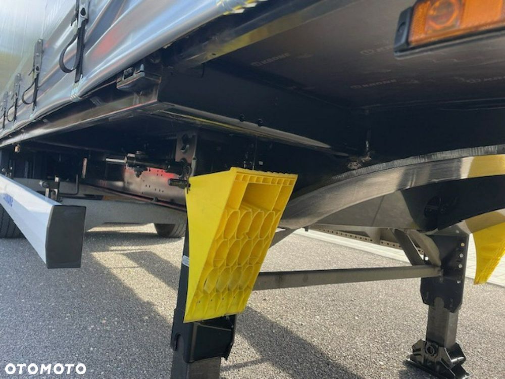 Krone Mega firana, Oś podnoszona - 7