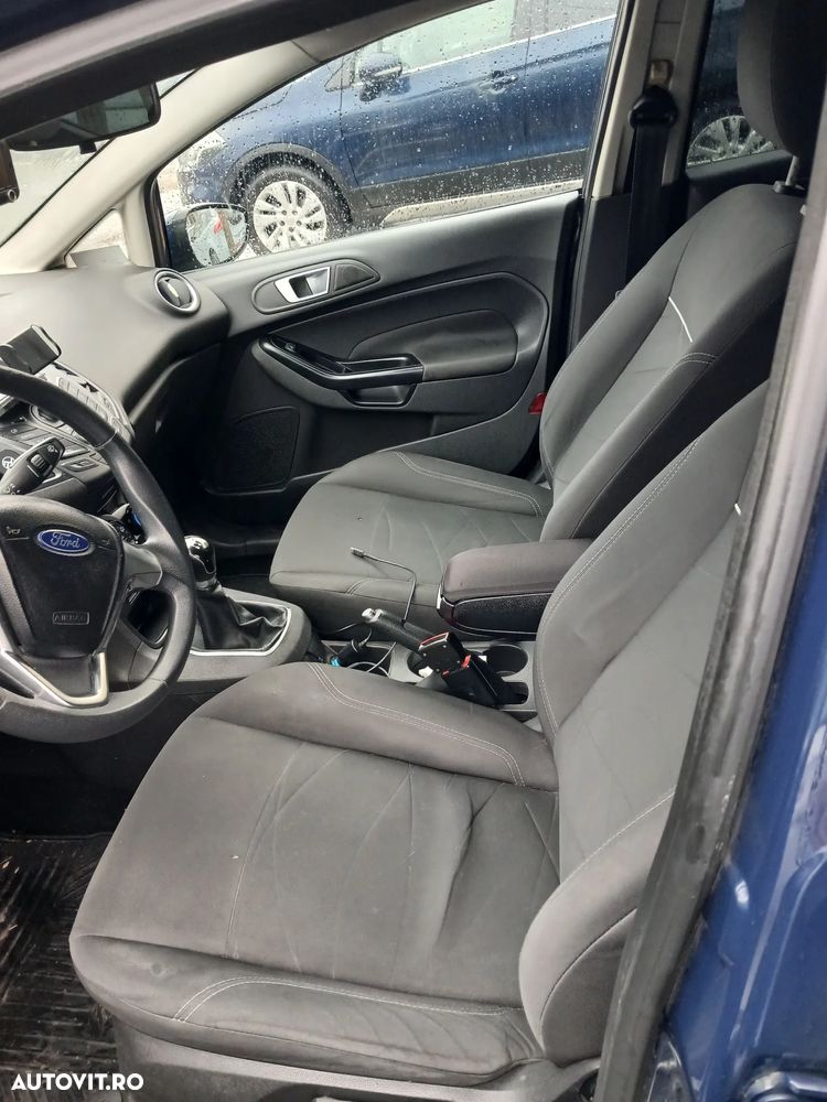 Ford Fiesta 1.5 TDCi DPF Titanium - 25