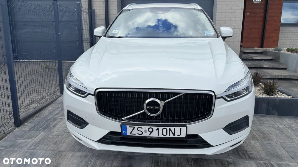 Volvo XC 60 T4 Momentum - 4