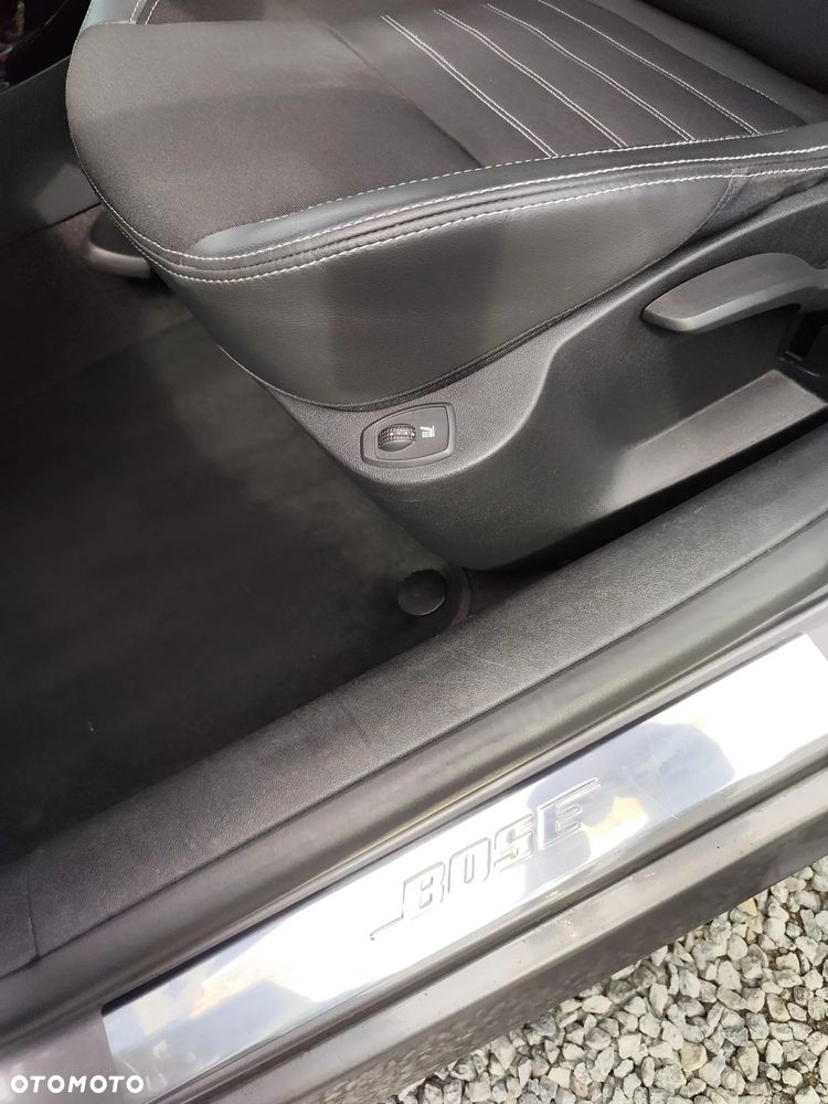 Renault Laguna dCi 150 FAP Start-Stop Bose Edition - 14