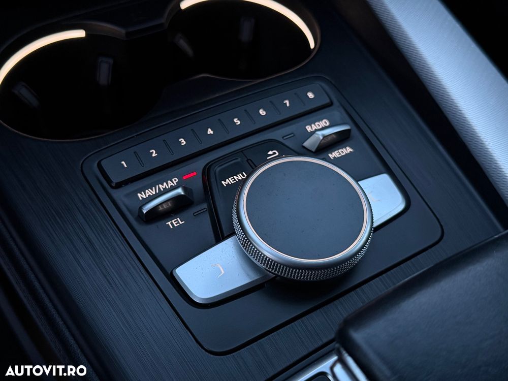 Audi A4 2.0 TDI S tronic Design - 17