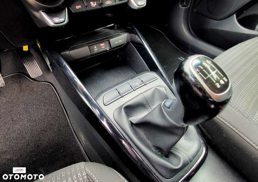 Kia Stonic - 18