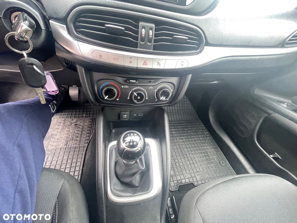 Fiat Tipo 1.4 16V Easy - 12