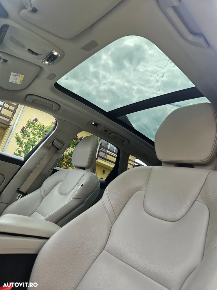Volvo XC 60 T8 Twin Engine AWD R-Design - 8