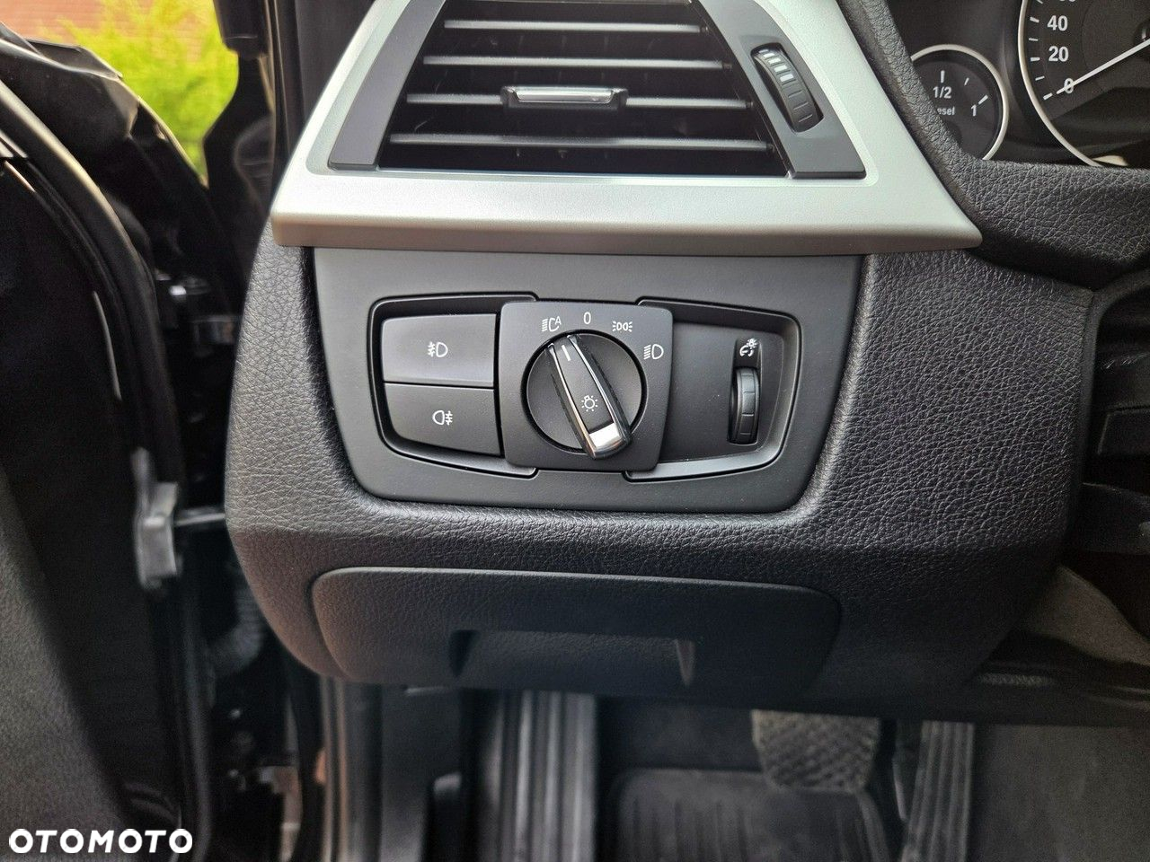 BMW Seria 3 320d DPF Touring - 17