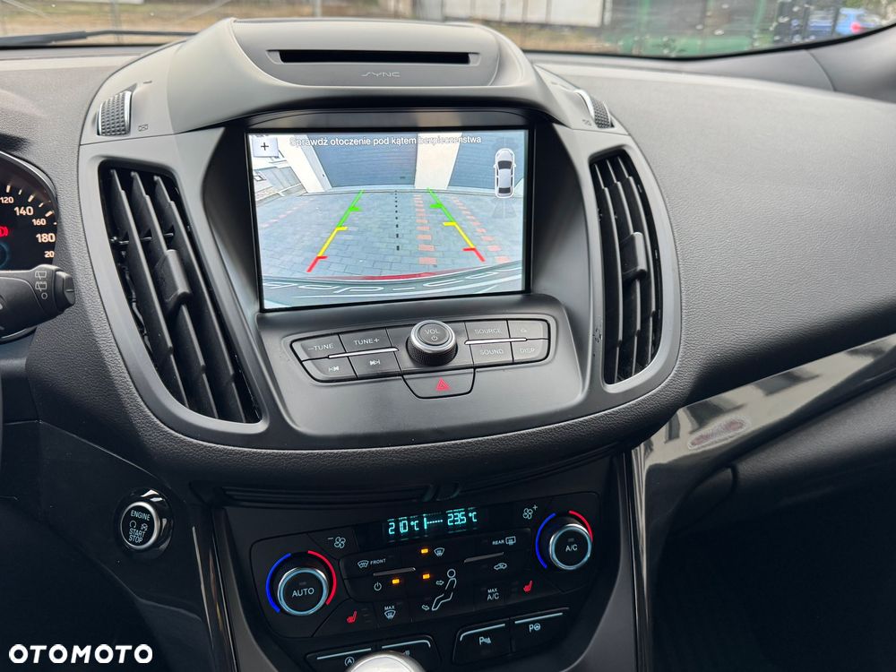 Ford Kuga 1.5 EcoBoost 2x4 ST-Line - 28