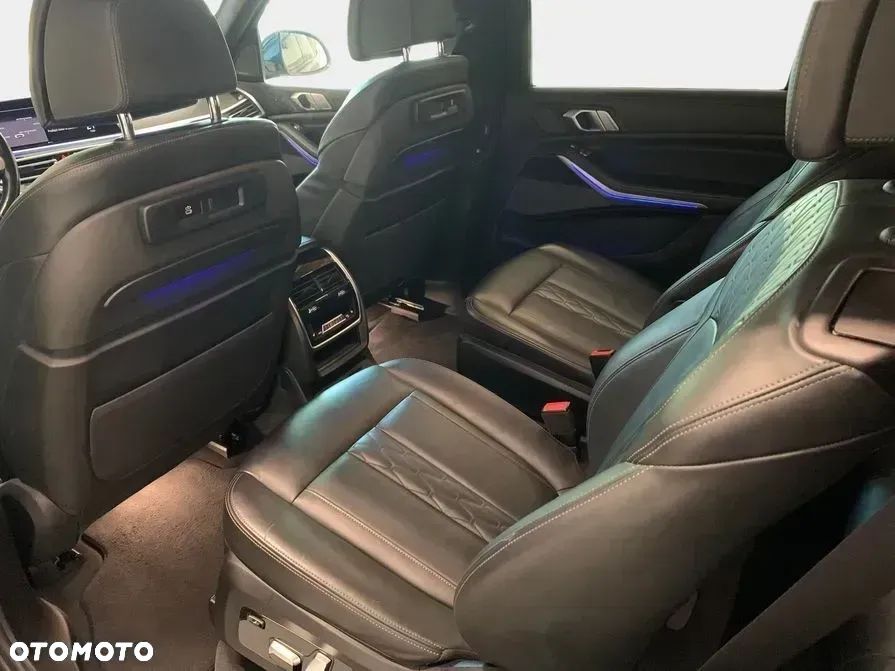 BMW X7 - 21