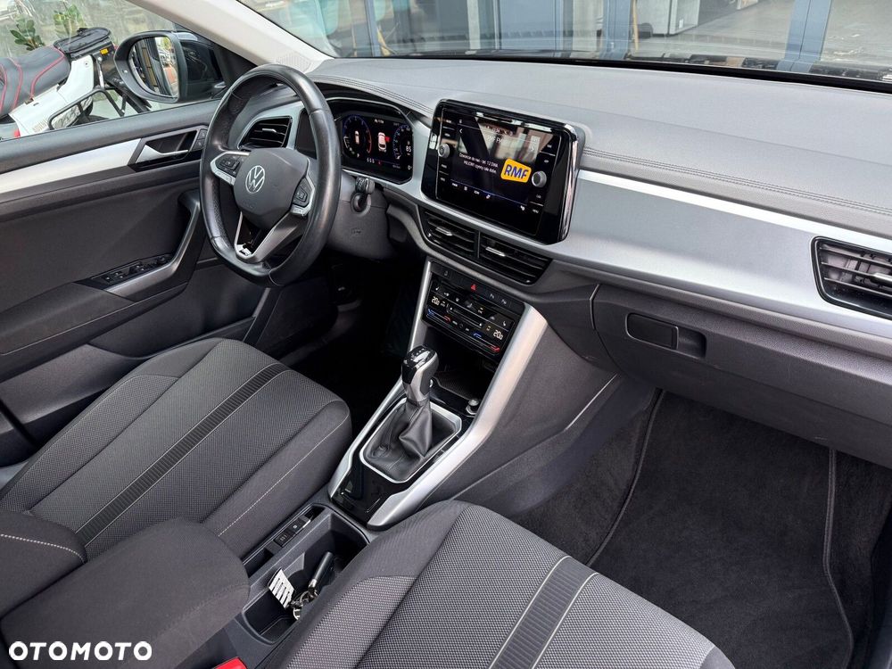 Volkswagen T-Roc - 17