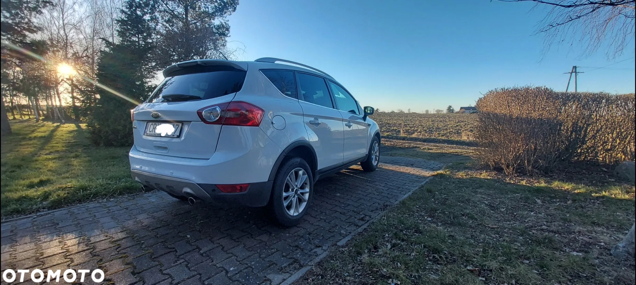 Ford Kuga 2.0 TDCi 2x4 Titanium - 8